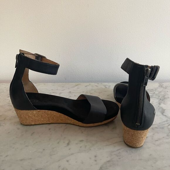 UGG Zoe Il Leather Wedge Cork Sandals sz 9 - Picture 5 of 9